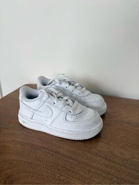 Nike Kids White Low-Top Sneakers
